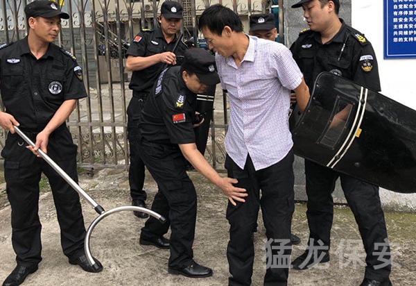 南宁特保队防恐演练